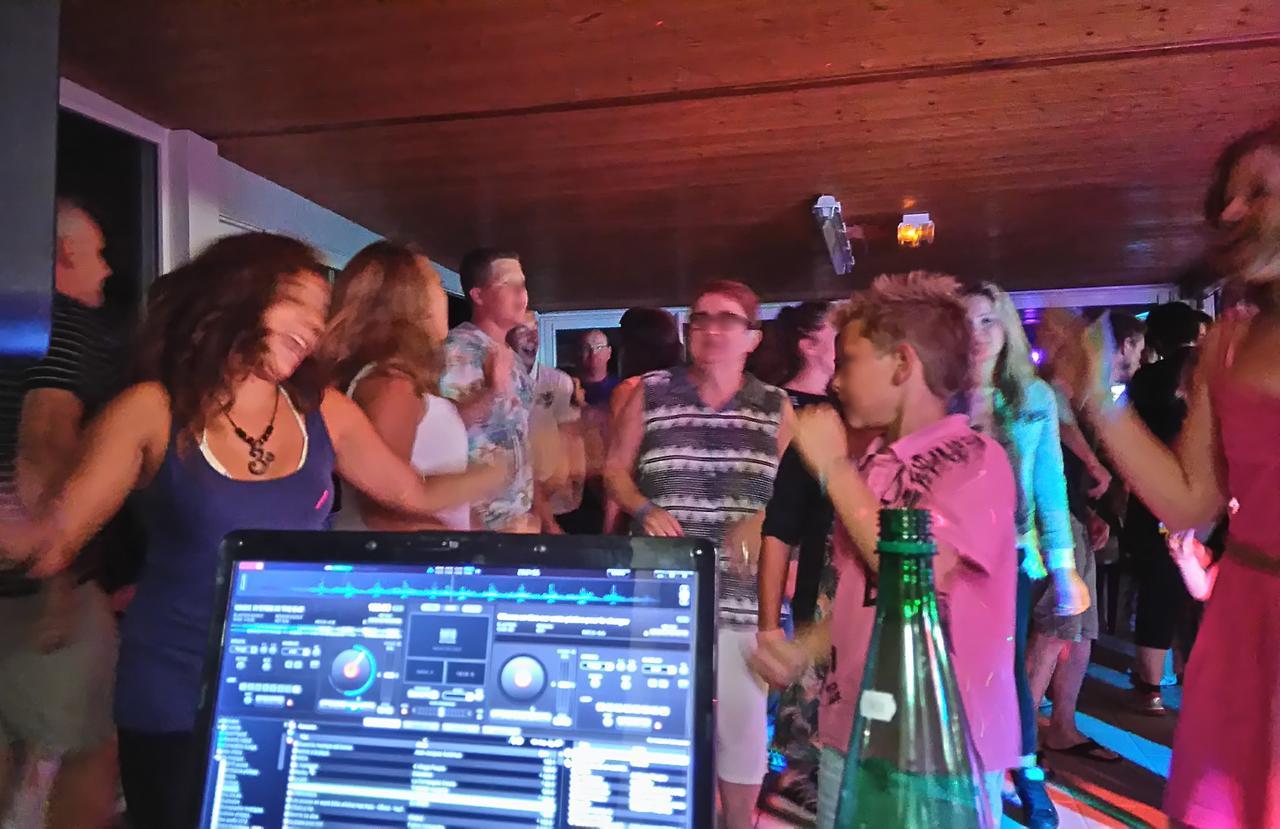 Camping Le Dauphin Hotel Saint-Georges-de-Didonne Zewnętrze zdjęcie